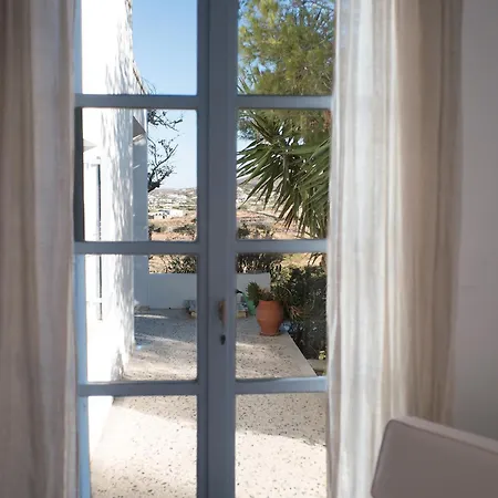 Avraam Naousa Villa Livadia (Paros)